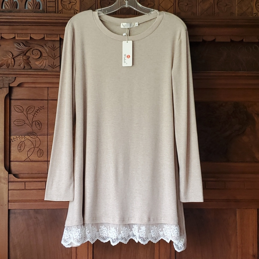 NWT Wekili Long Beige W/ Lace Trim Top S
